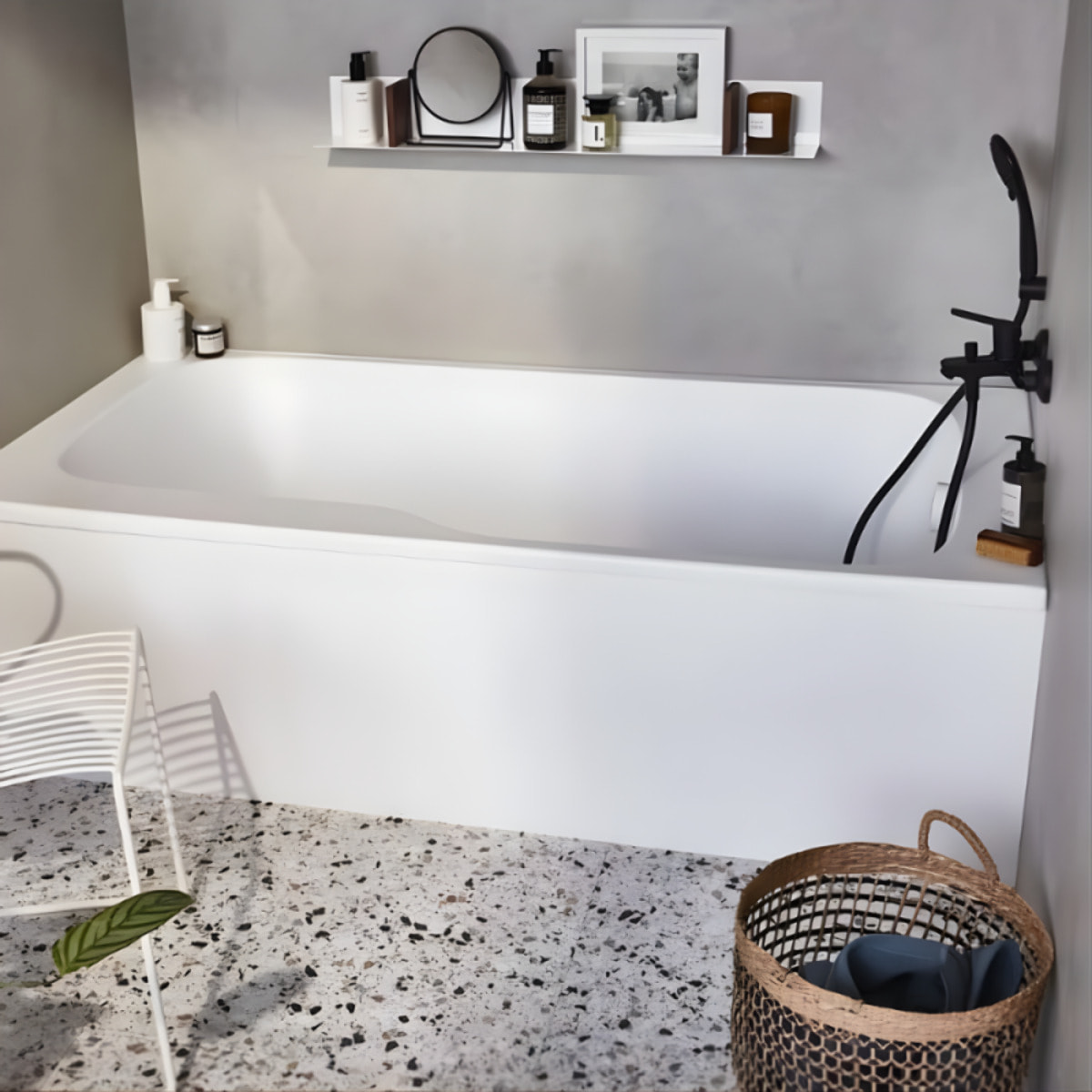 Tablier frontal universel pour baignoire rectangulaire installation en niche blanc brillant