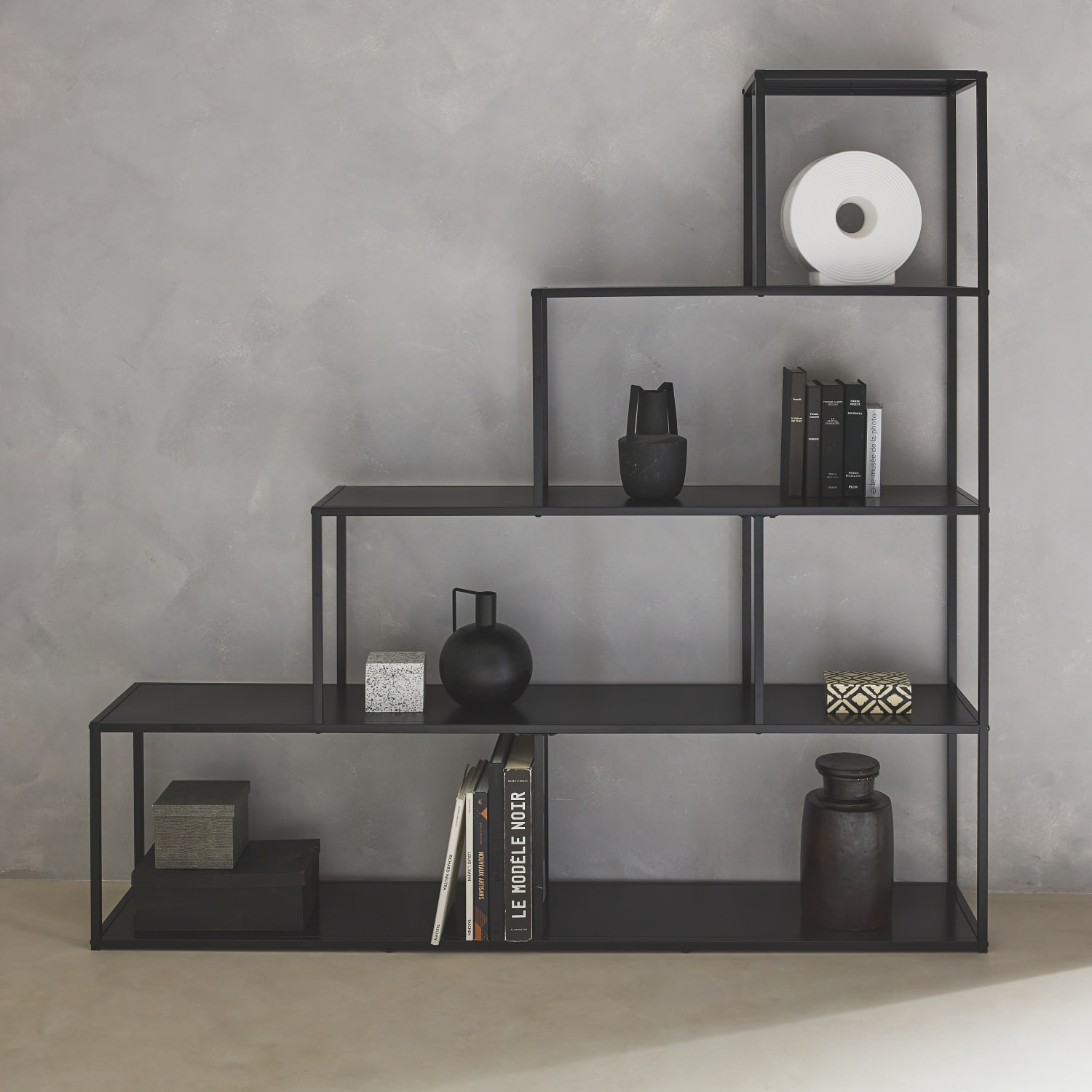 Etagère bibliothèque escalier en métal noir 4 niveaux INDUSTRIELLE  L 160 x P 30 x H 157cm