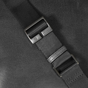 Piquadro Borsello in pelle porta iPad®mini con tasca per AirPods® e protezione RFID