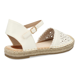 Alpargata plana mujer troquelada cómoda