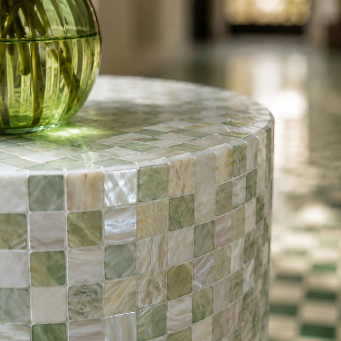 Table d'appoint en coquille de capiz verte ZINA