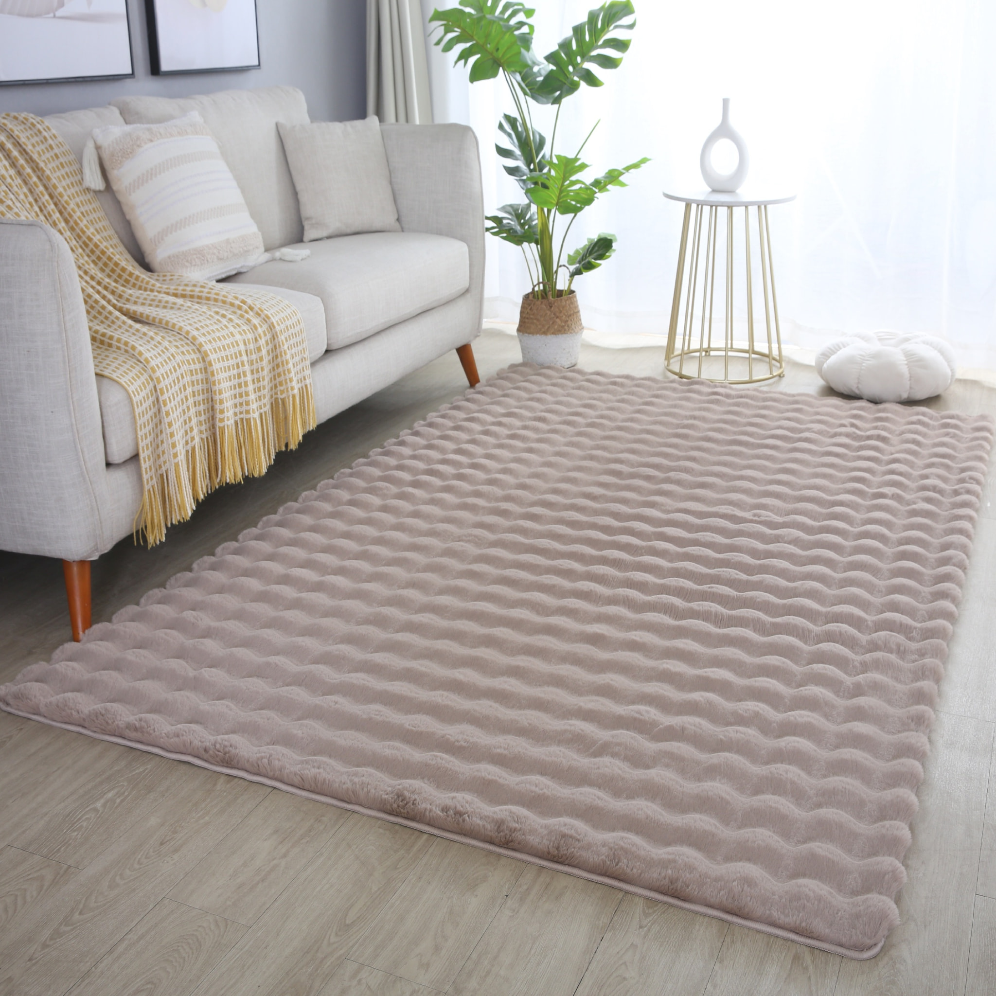 LAPONIE - Tapis uni doux en relief Beige