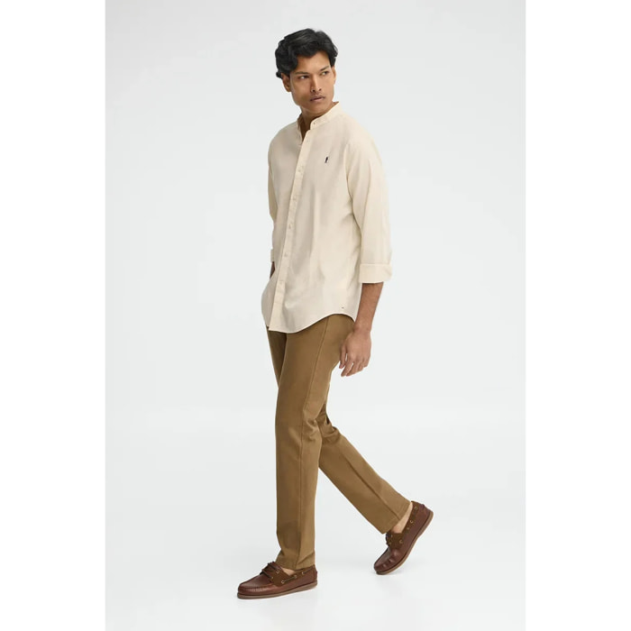 Camisa cotolino beige con cuello mao, corte regular y bordado Rigby Go
