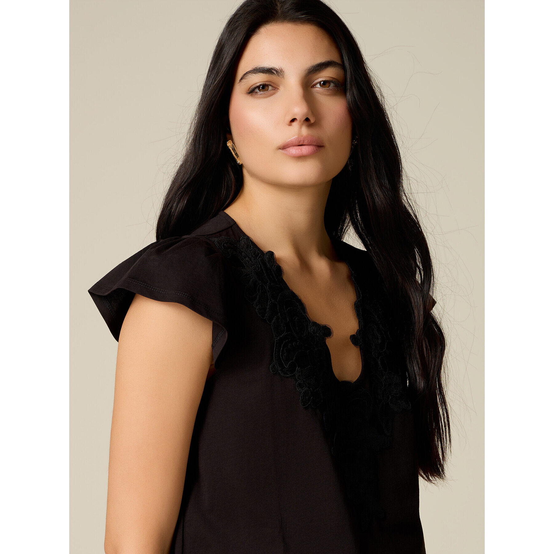Oltre - T-shirt con ricamo in pizzo - Nero