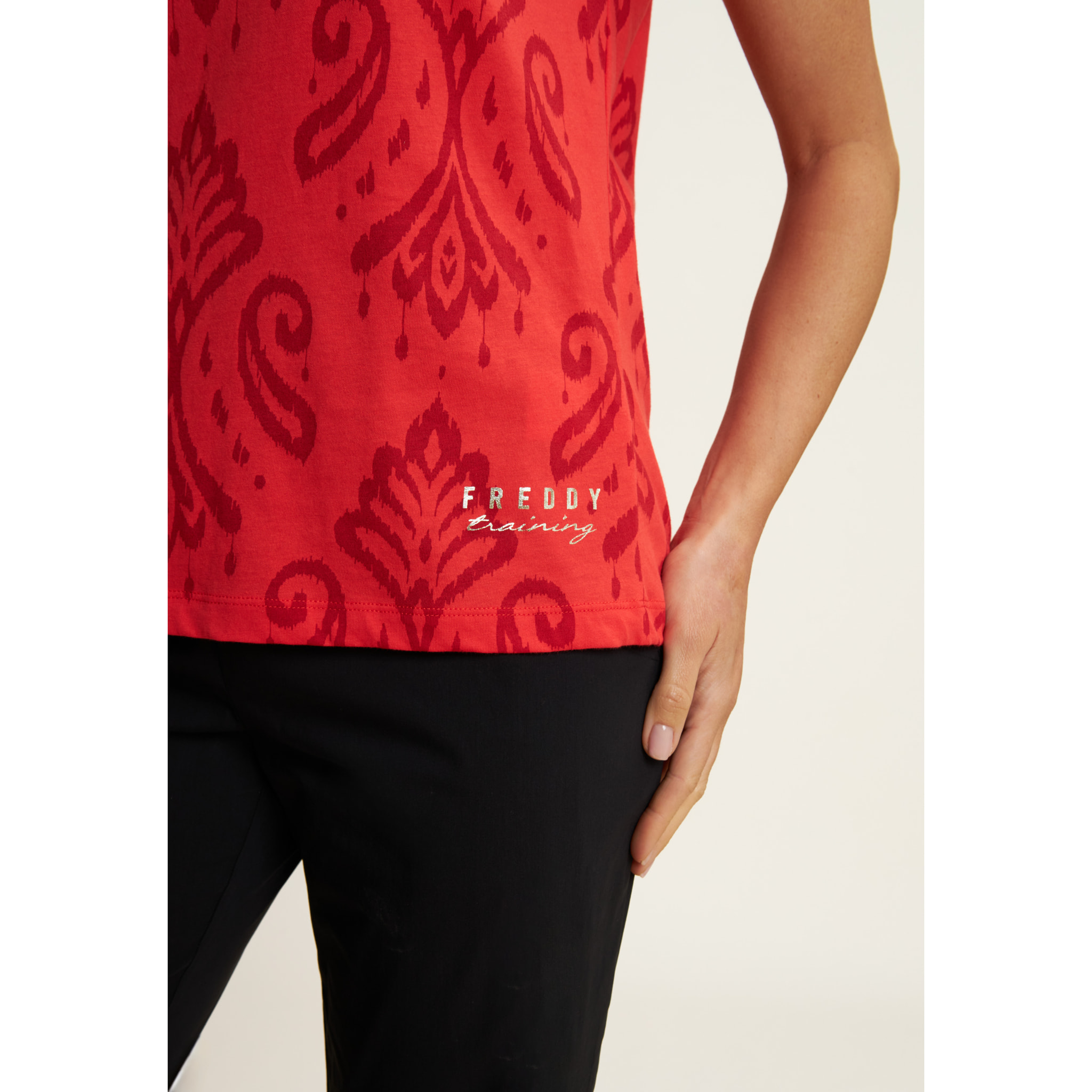 T-shirt floreale in jersey con maniche a kimono