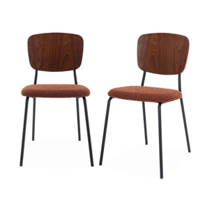 Lot de 2 chaises assise bouclette texturée terracotta. dossier bois de peuplier courbé. pieds en métal noir mat