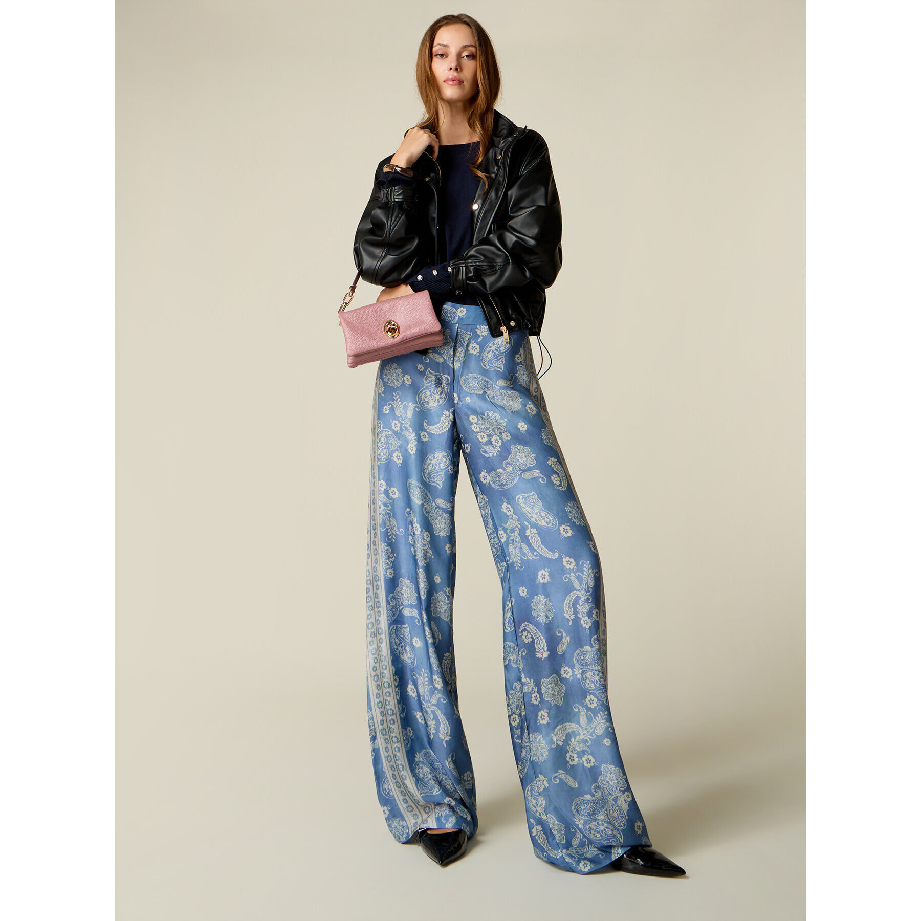 Oltre - Pantaloni palazzo in raso fantasia - Azzurro