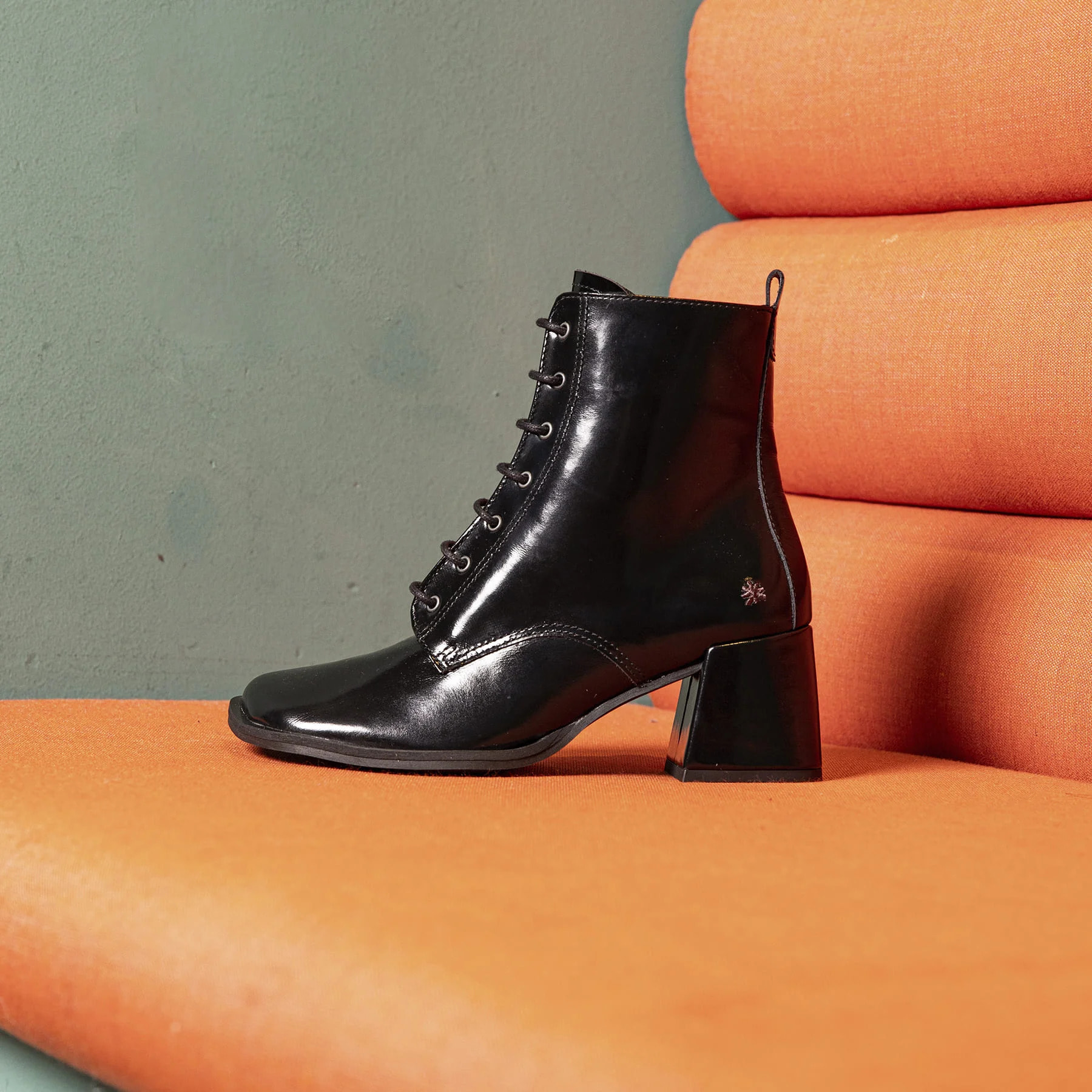 Botines 1738 NAPPA SHINNY MALVA/ VERONA color Malva