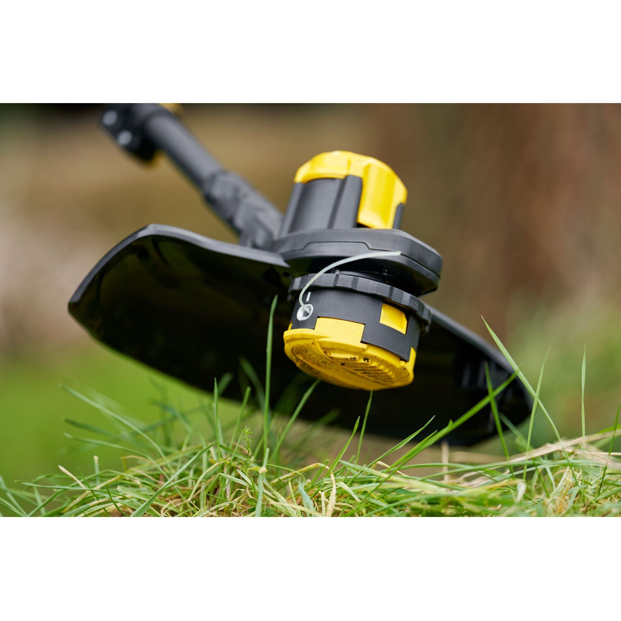 Coupe-Bordures 33 cm Brushless 18V STANLEY FATMAX V20 SFMCSTB933B-XJ Sans Batterie ni Chargeur