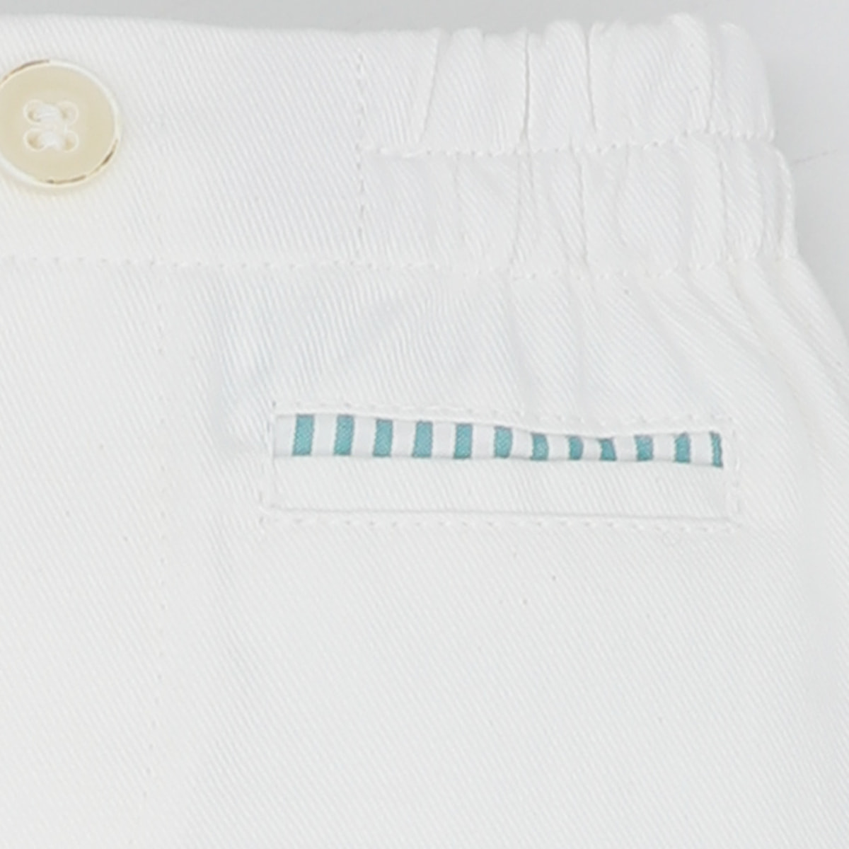 BERMUDA SARGA BLANCA BOLSILLO RAYAS VERDES