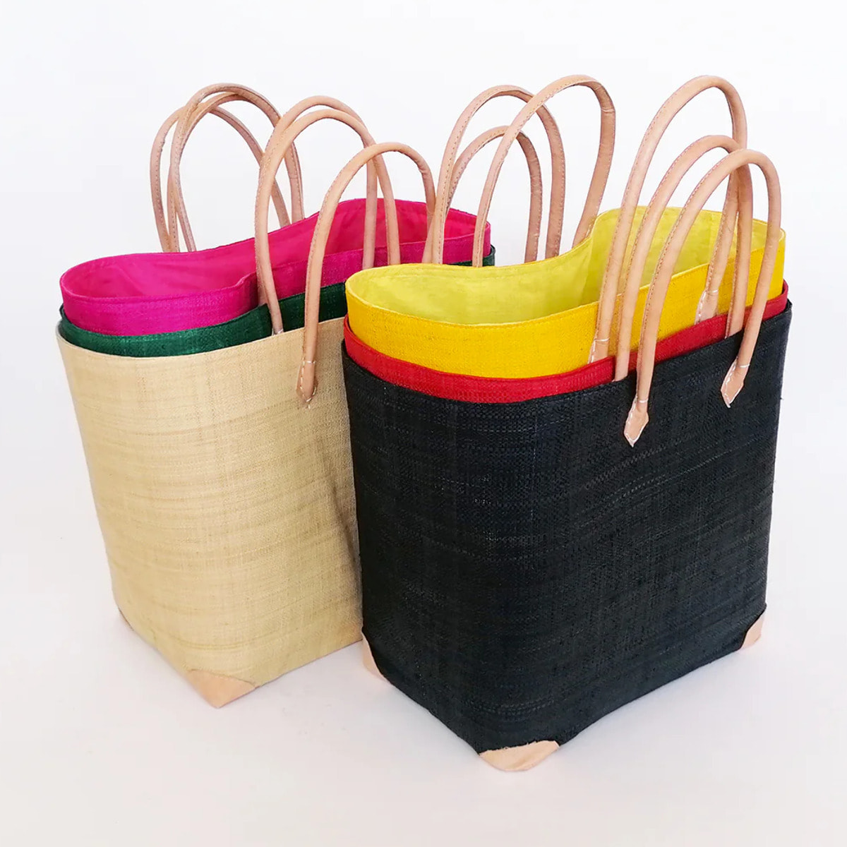 Panier artisanal de Madagascar - Tamatave GM Fuchsia avec pochon