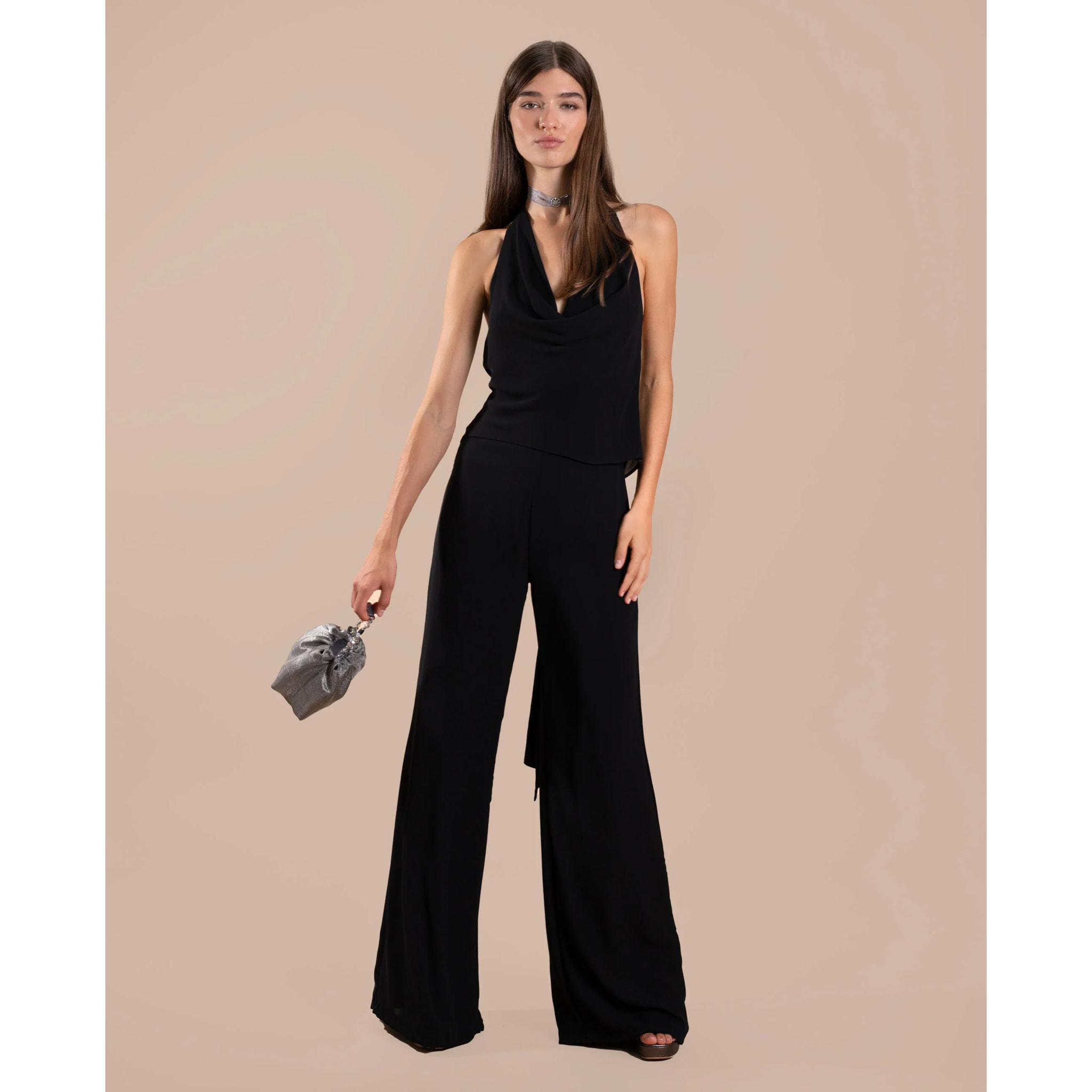 Blusa de mujer cuello halter con espada abierta