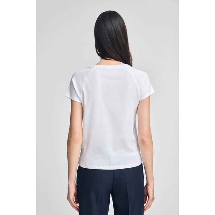 Camiseta blanca Hesperia con monograma bordado