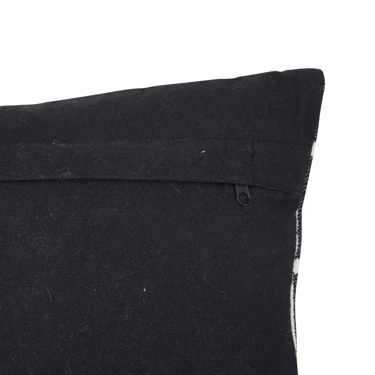 Coussin Kubus noir et blanc 30x50cm