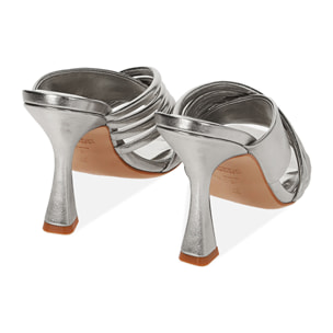 Mules argento laminato, tacco 9,5 cm