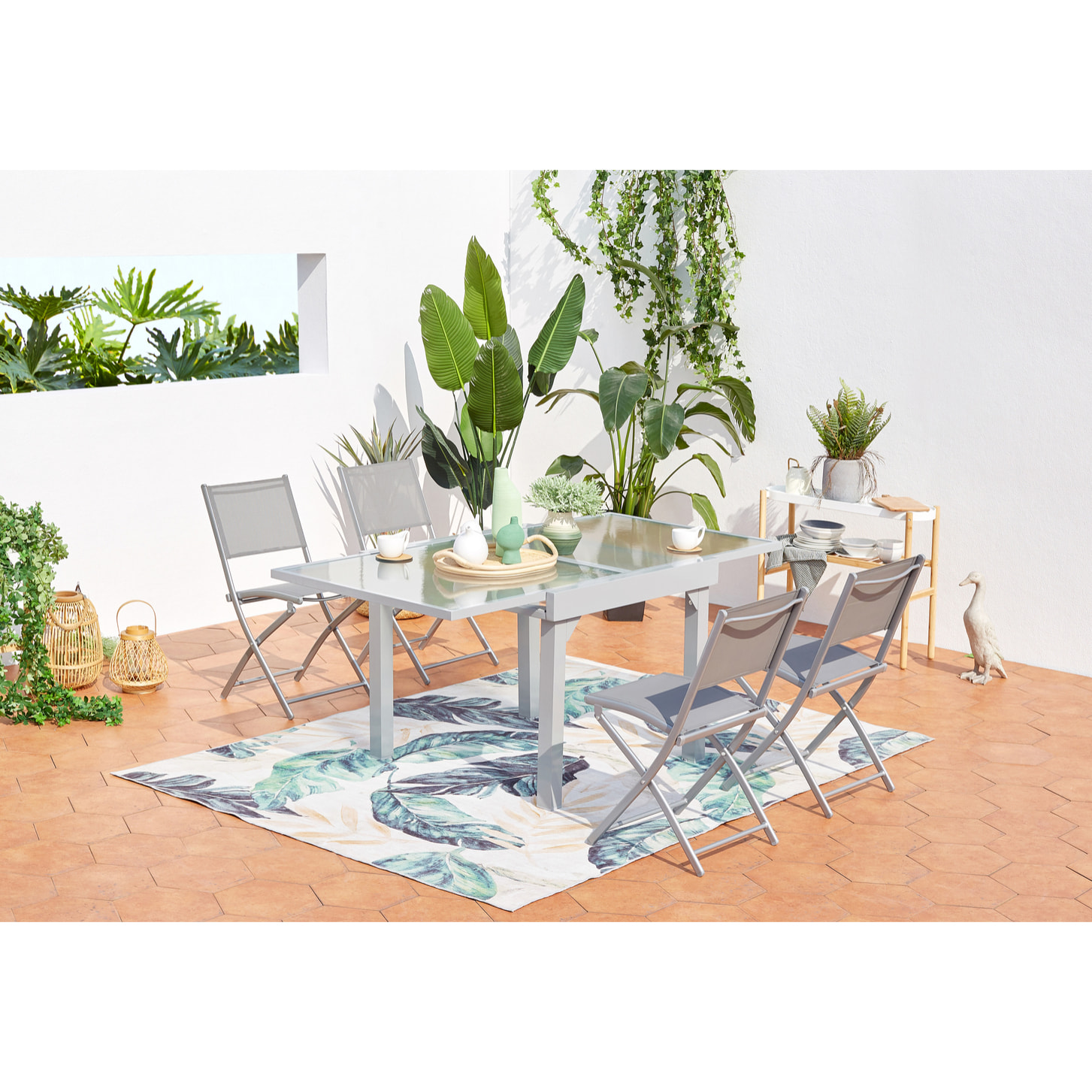 Table de jardin extensible 8 places et 4 chaises SACRAMENTO