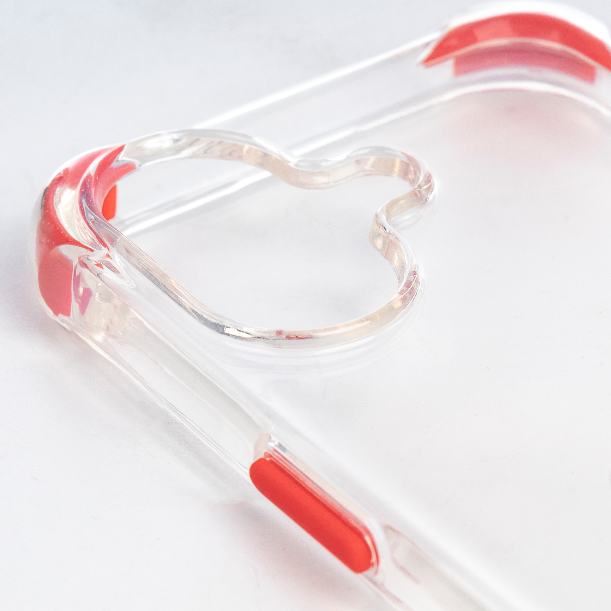 Carcasa transparente con relieve protector para cámara, esquinas reforzadas rojas, antichoque y antihuellas Magsafe para iPhone 17.