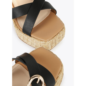 Sandali con tacco e fibbie