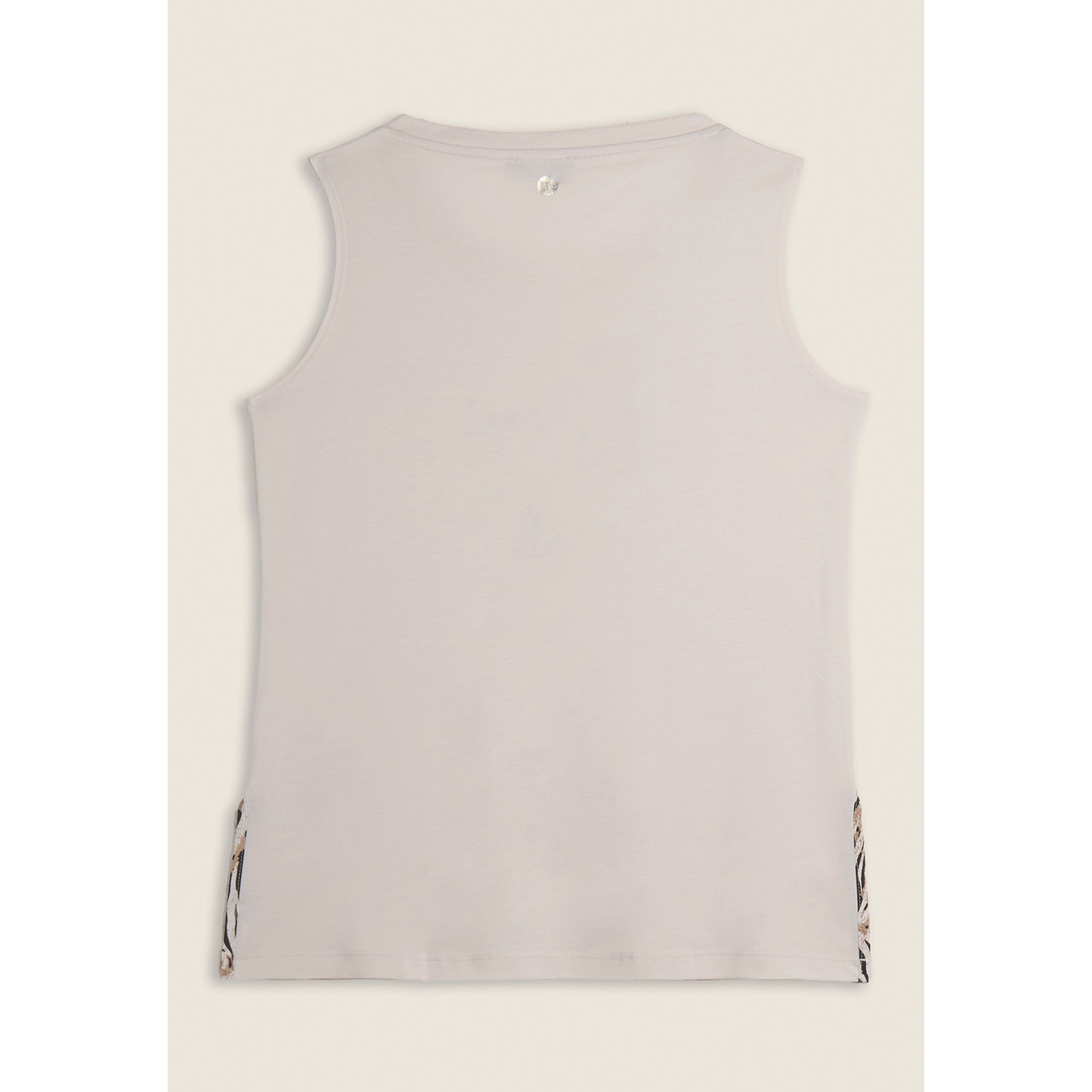 Canotta con fondo svasato e grafica con borchie