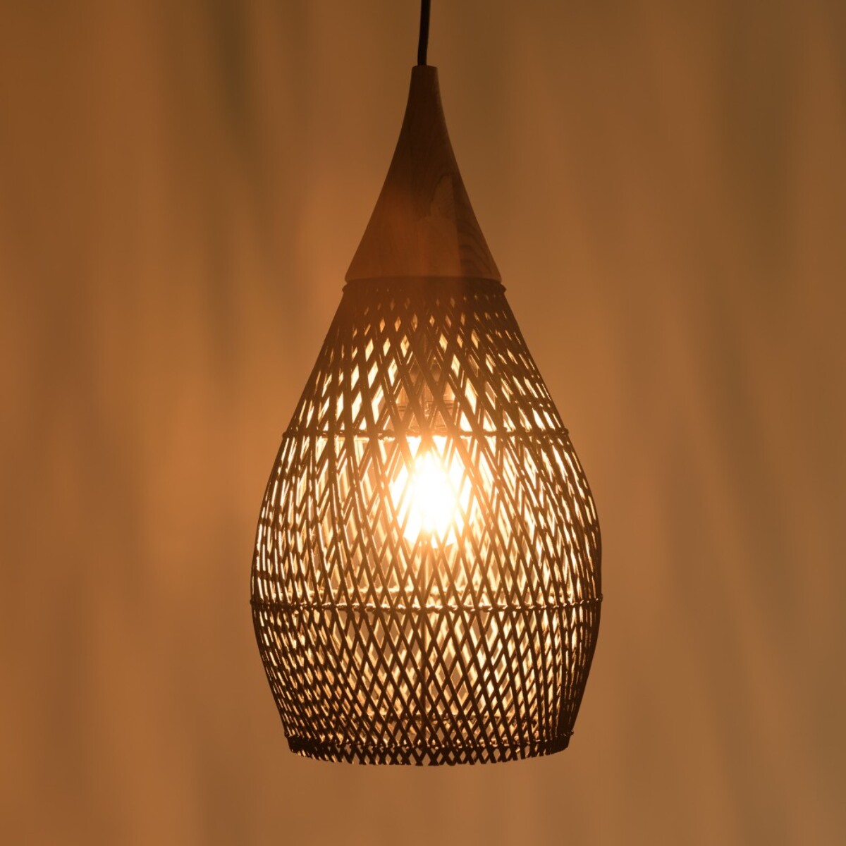 SIXTINE - Suspension 'goutte' 25x25cm en rotin couleur noire et teck