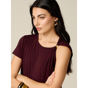 Oltre - T-shirt monospalla con accessorio metallico - Bordeaux