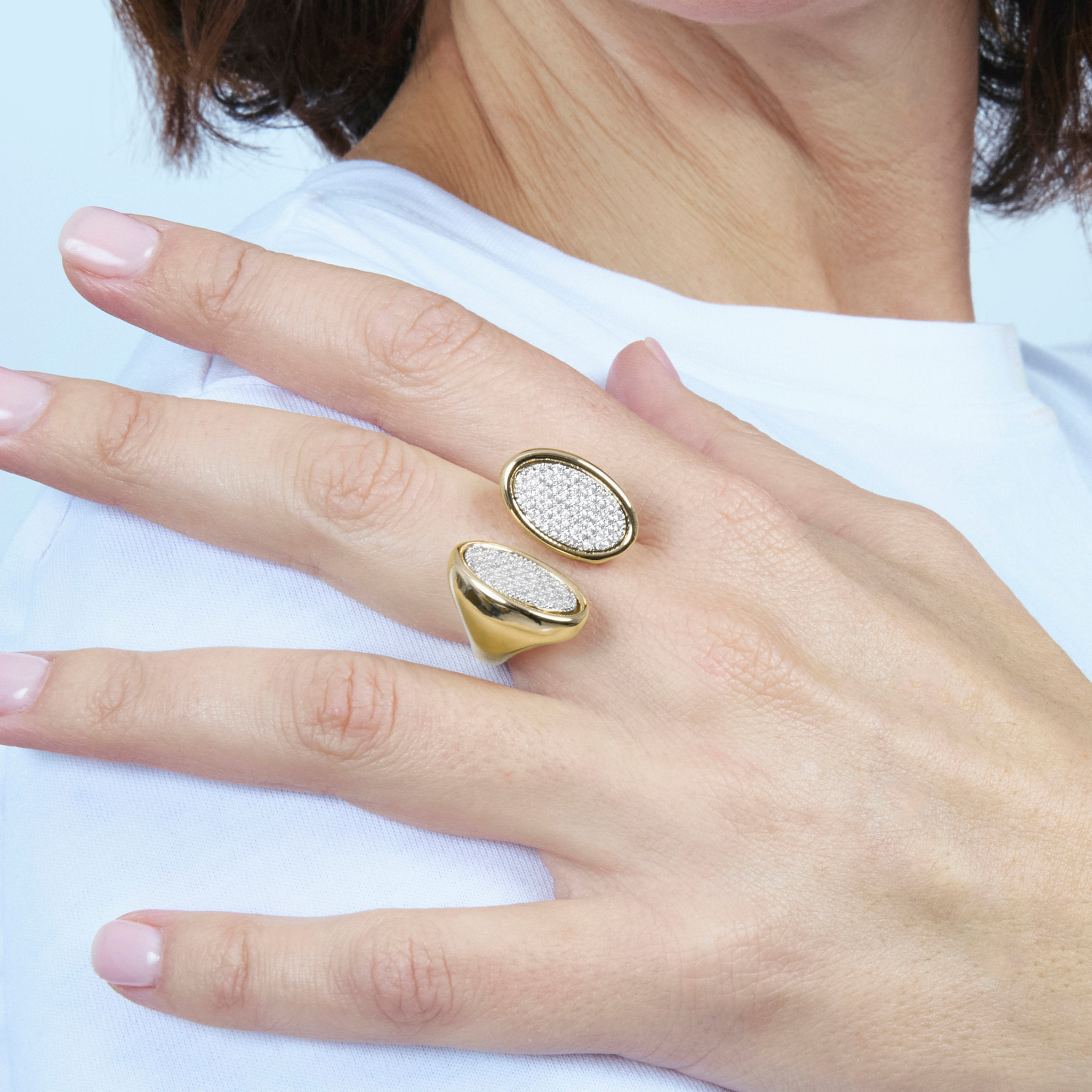 Anillo Avihe acabado oro amarillo 18k
