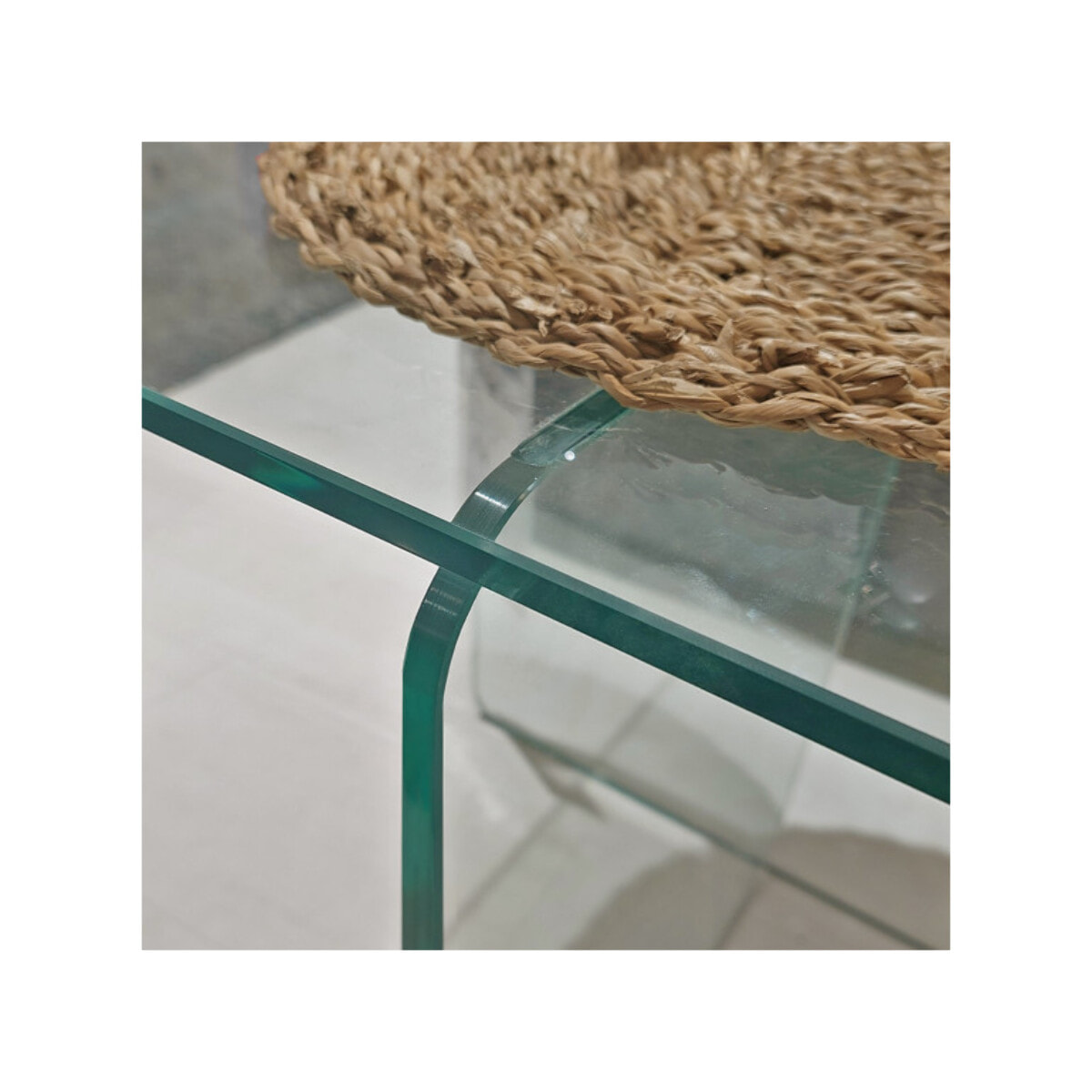 Table basse carrée en verre trempé transparent - BENT