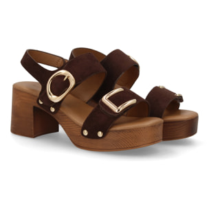 Sandalia plataforma hebillas mujer madera y tachuelas