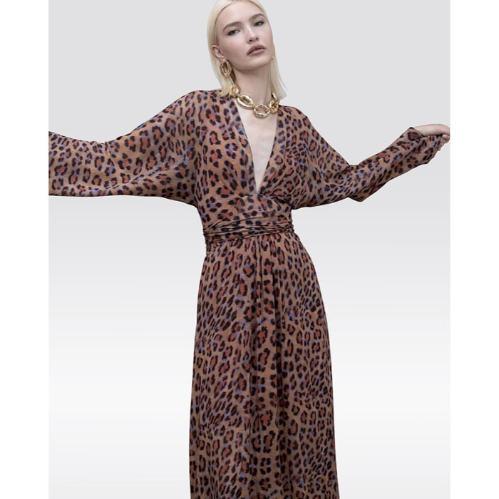 Abito lungo con stampa animalier