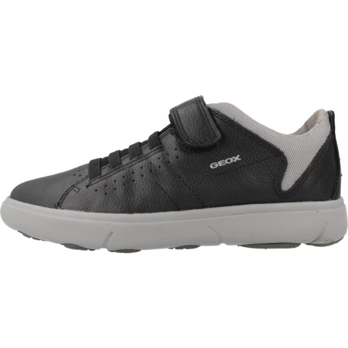 Zapatillas Niño de la marca GEOX  modelo J NEBCUP BOY NEGRO
