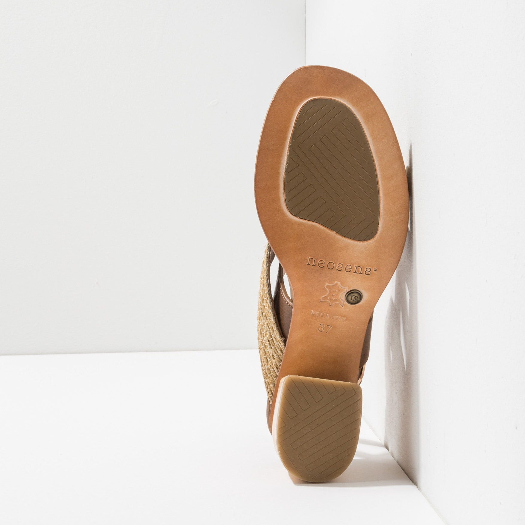 Sandalias con tacón S3141 RESTORED SKIN TAUPE / VERDISO color Taupe