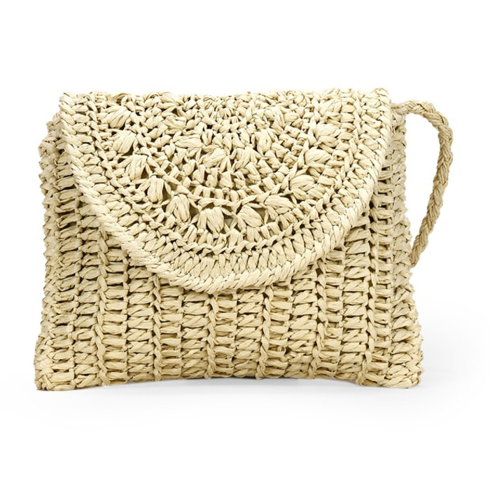 Bolso de rafia beige tipo bandolera con solapa