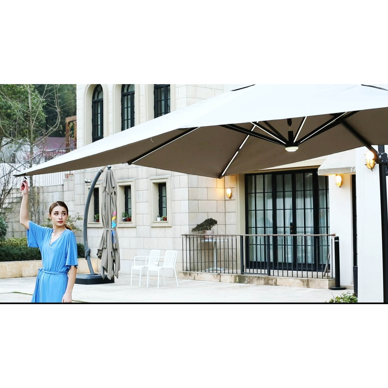 Parasol LED 3 x 4 m gris VALIANO