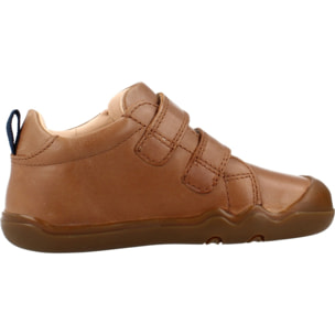 Respetuoso Niño de la marca GEOX  modelo B STEPPIEUP BOY MARRON