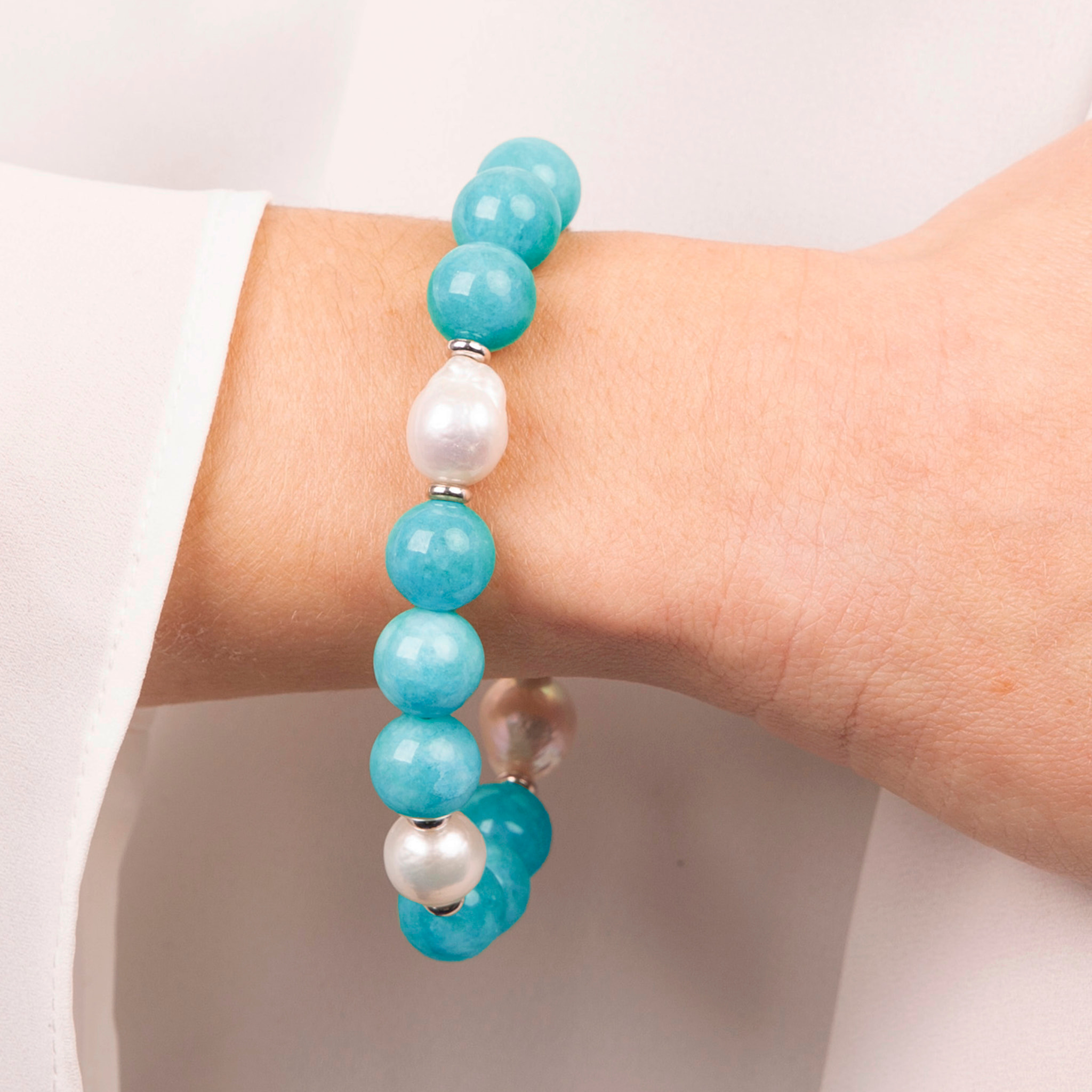 PERLAVIVA - Bracciale in Argento 925 placcato Rodio con Giada Celeste e Perle Bianche d'Acqua Dolce Ø 11/12 mm