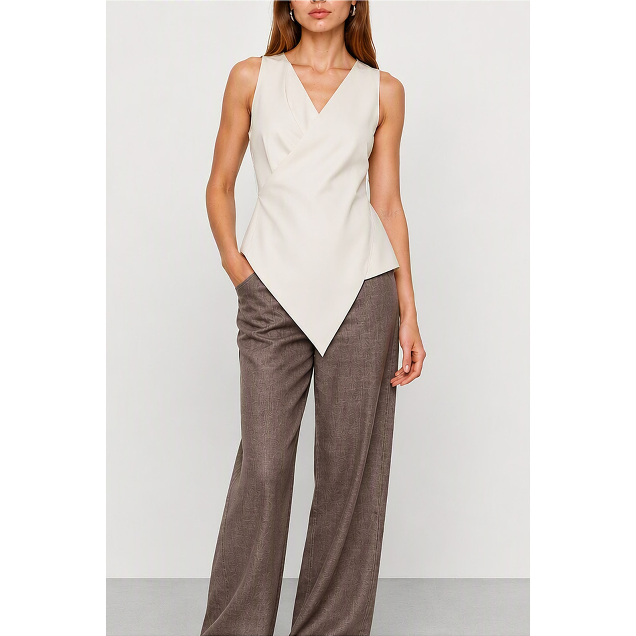 Kocca - Top smanicato con scollo a V e orlo asimmetrico Donna