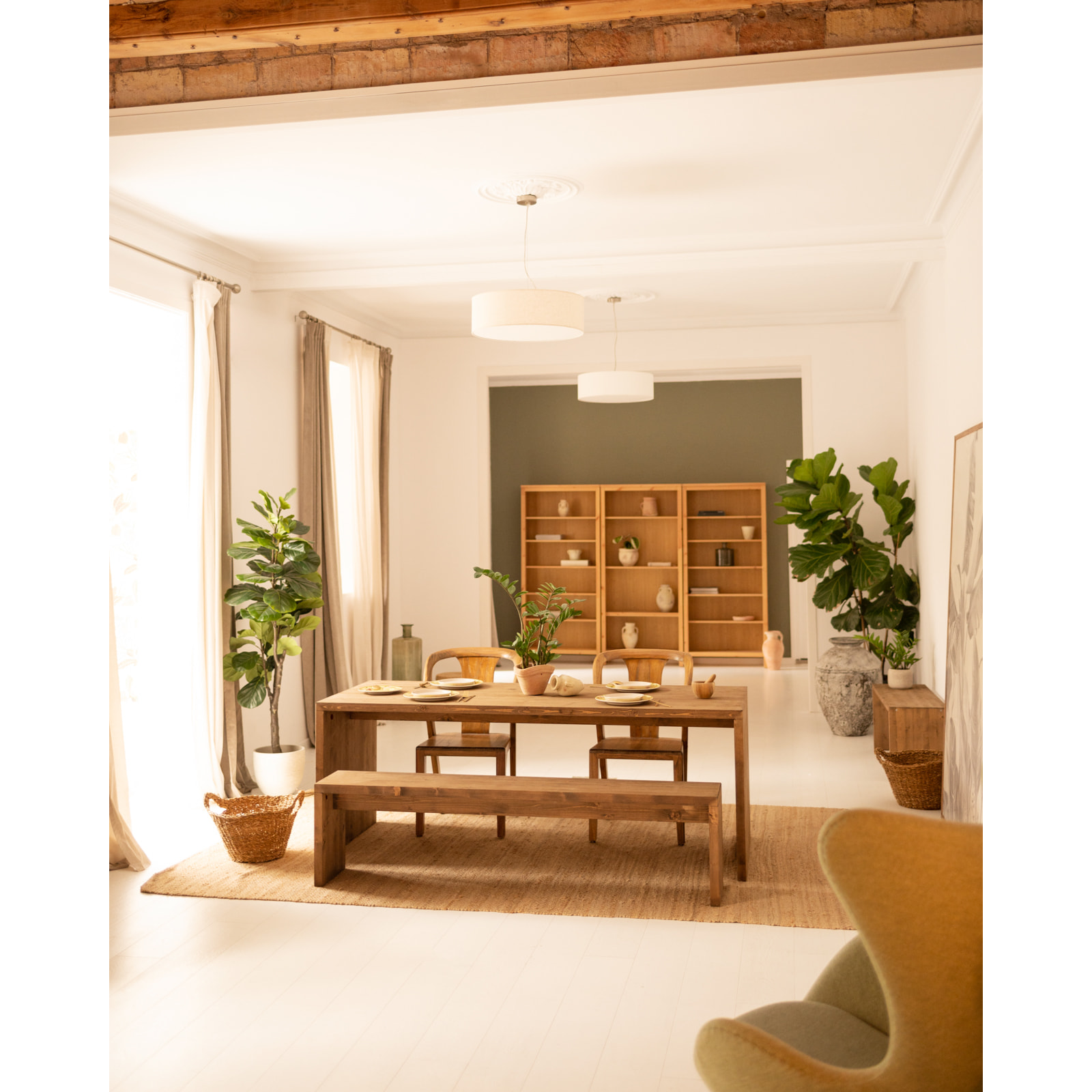 Pack 2 bancs en bois massif ton chêne foncé en différentes tailles