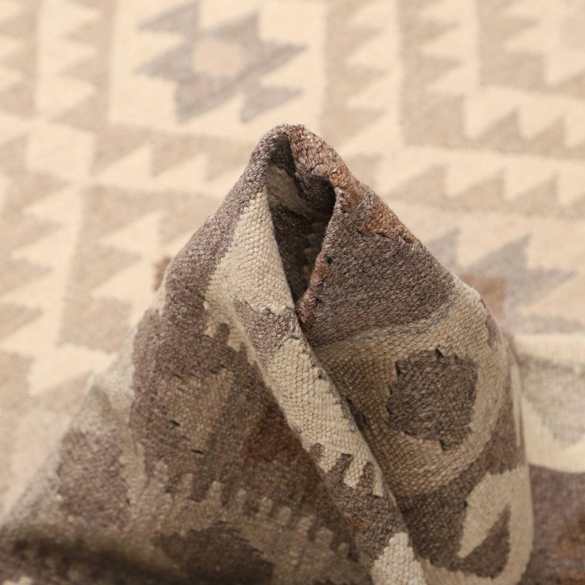 Tapis kilim au motif ethnique, tissé plat en laine naturelle