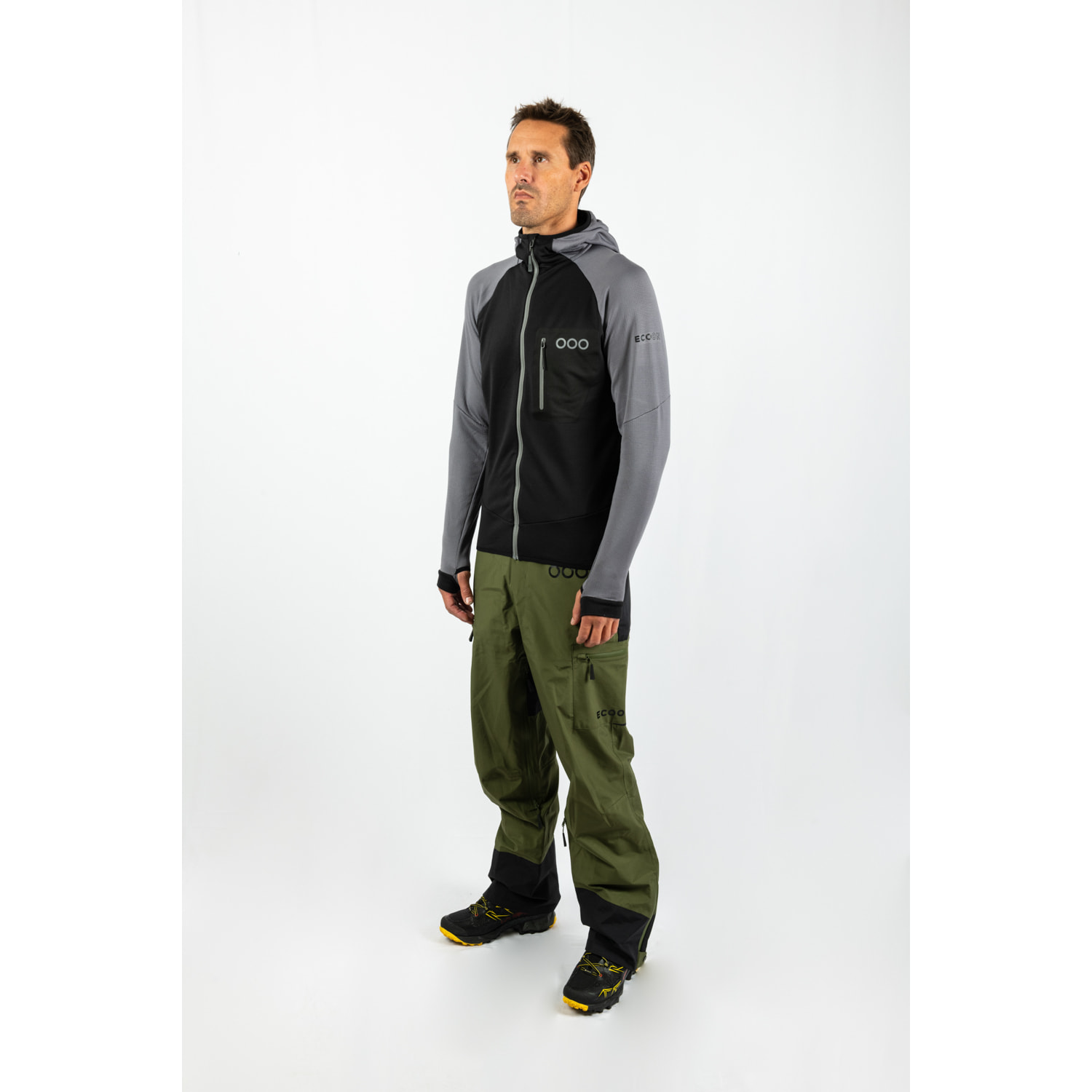 Chaqueta ECOActive Light Insulated Jacket with cap dela marca ECOON - Negro / Gris