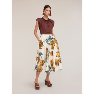 Motivi - T-shirt con arriccio e applicazioni sul collo - Marrone