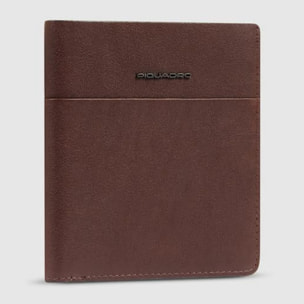 Piquadro Porta passaporto in pelle con portacarte di credito, schermato con protezione RFID