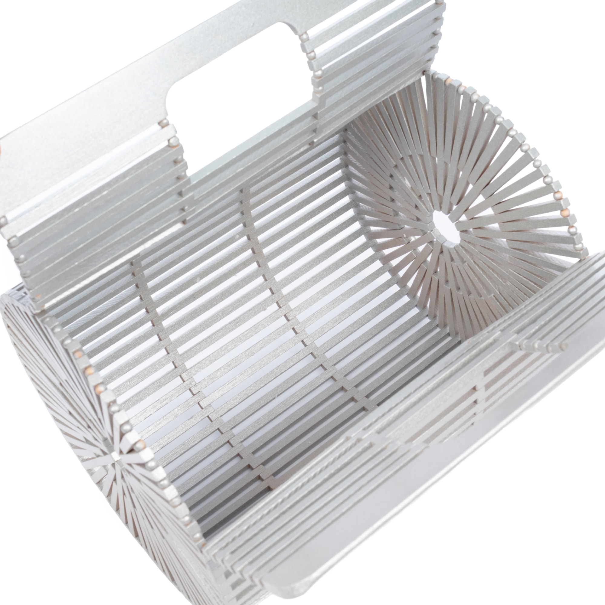 Zerfaliu bolso de mano de madera.