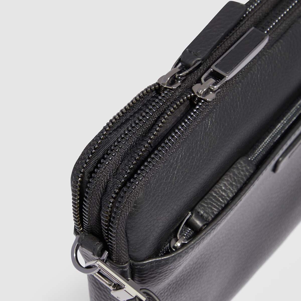 Piquadro Pochette uomo con protezione RFID