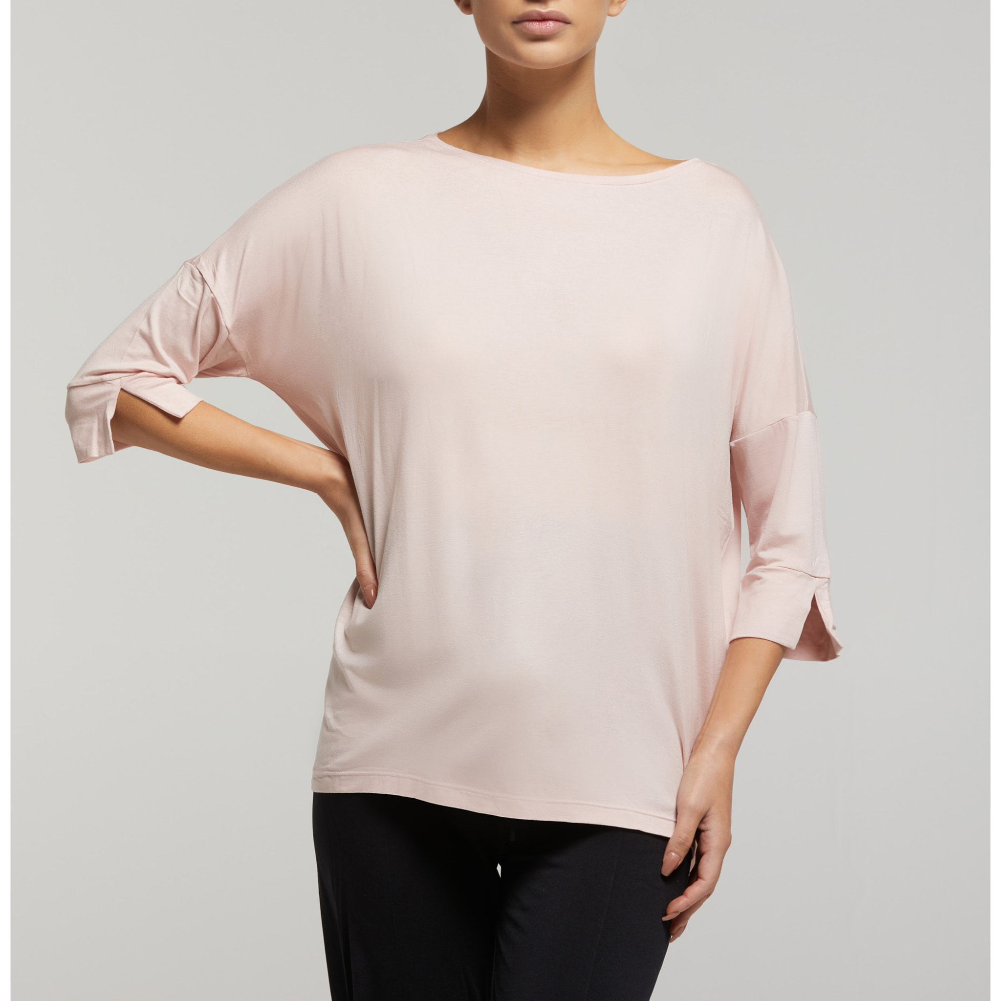 Maglia scollo barchetta in viscosa sostenibile vestibilità over