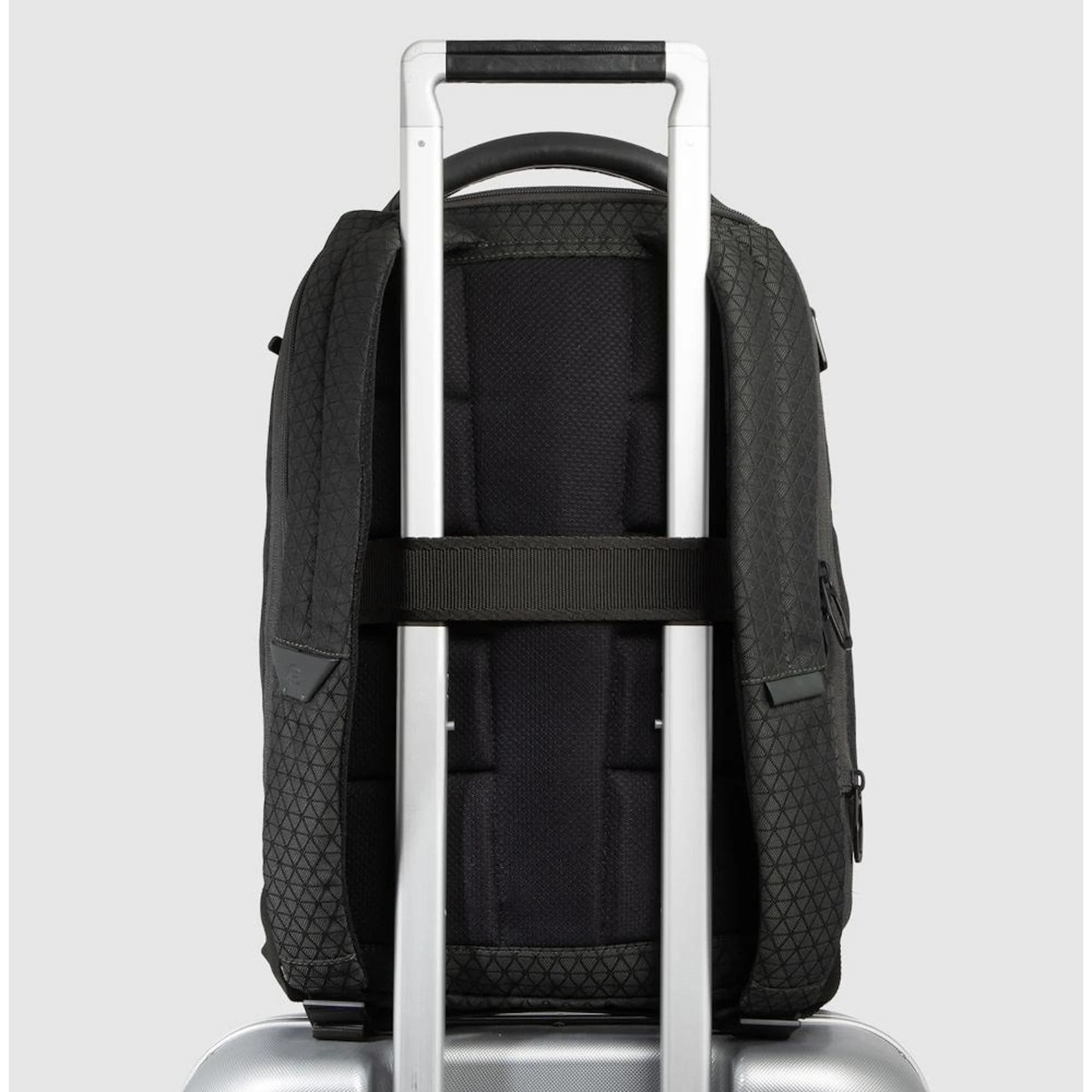 Piquadro Zaino da viaggio modulare porta pc e iPad® con sistema di sicurezza antifurto e tasca portaocchiali