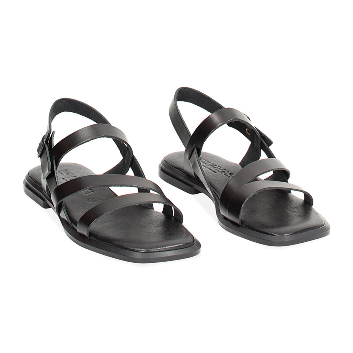Basses sandales noires en cuir avec tige tressée