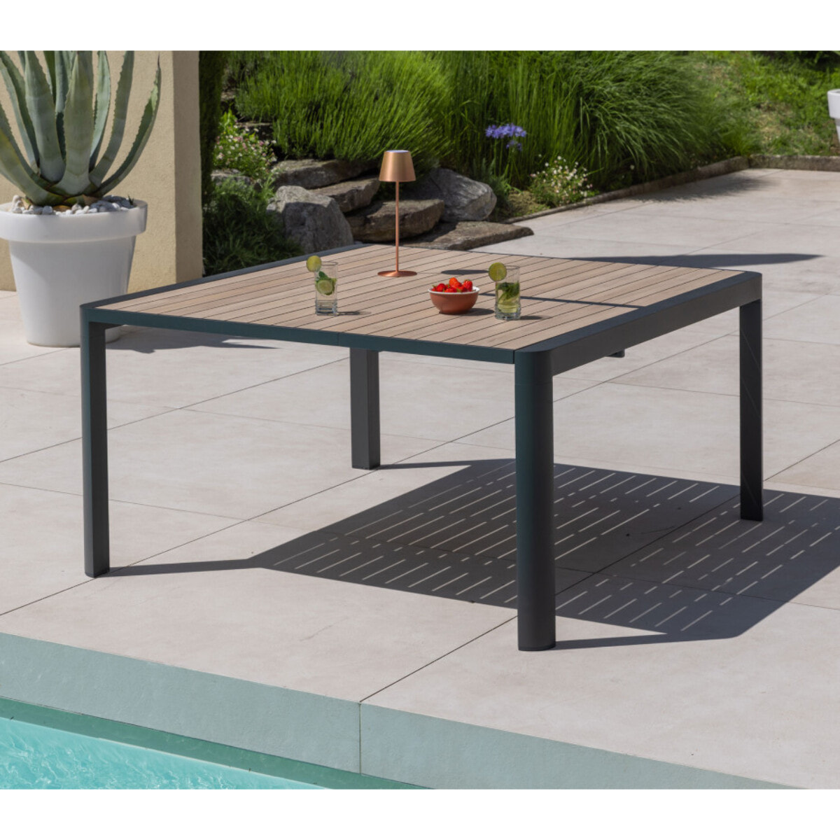 Ensemble table et chaises de jardin  - COLERON