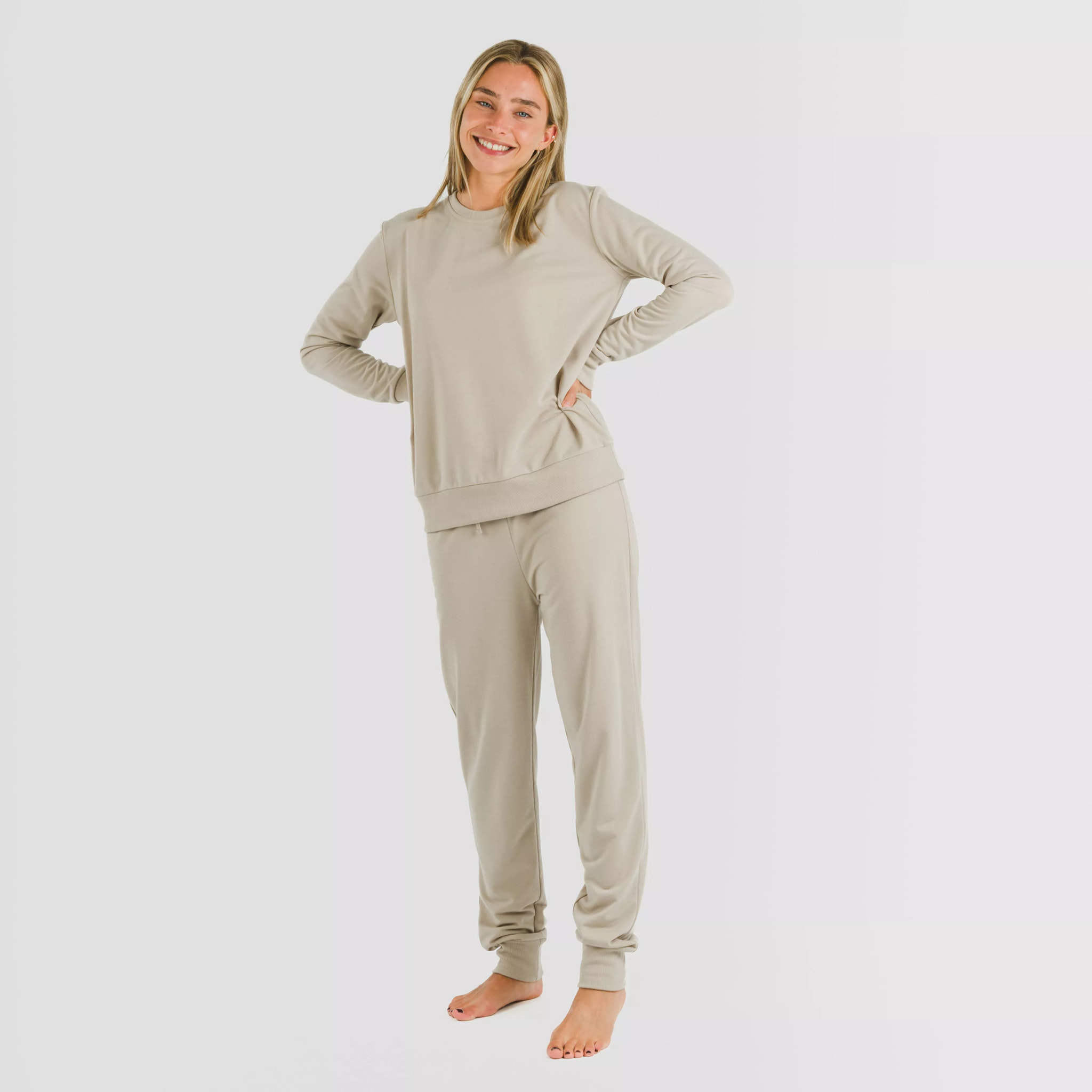 Pantalón largo básico deportivo beige