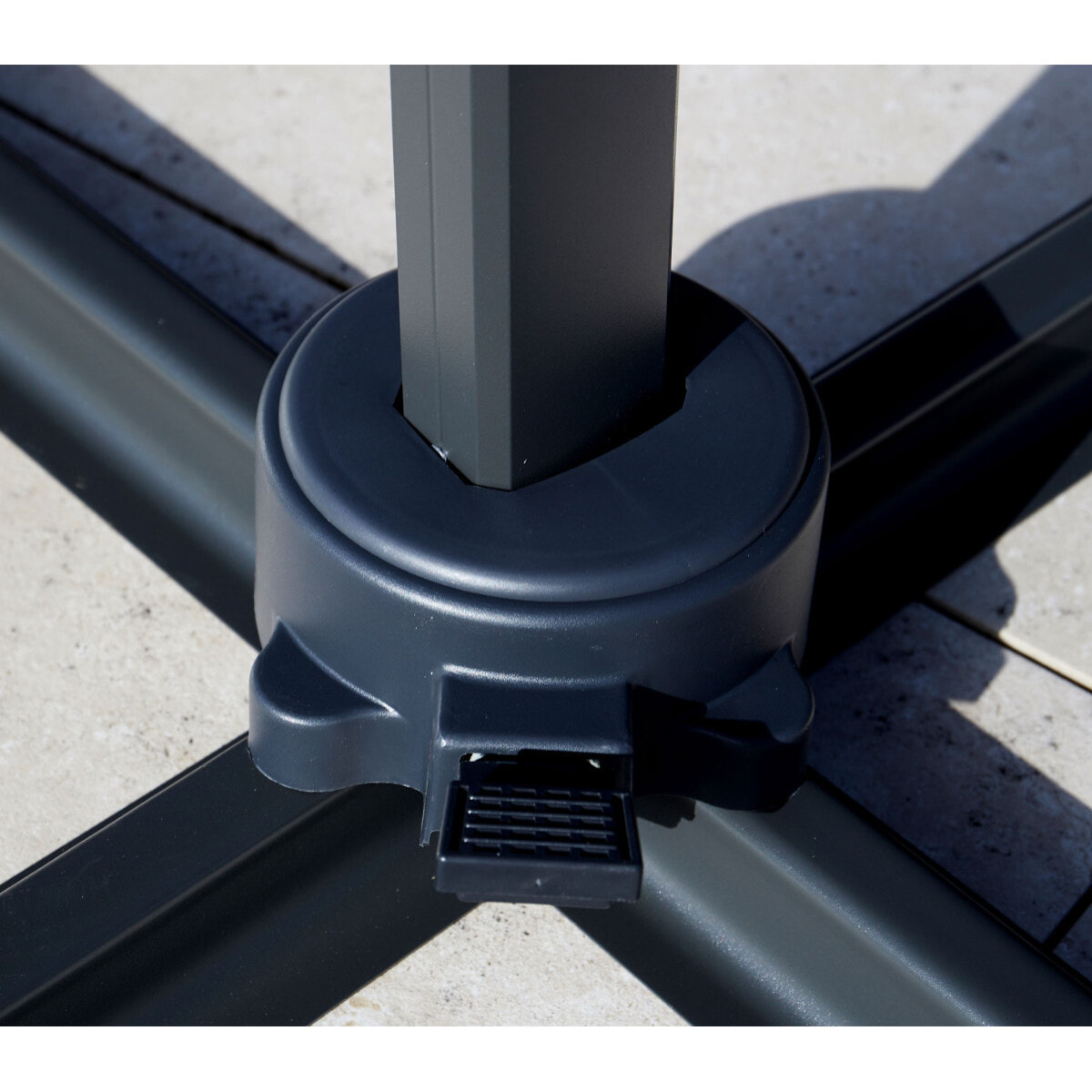 Parasol déporté 3x3m double inclinaison - gris perle - EMERAUDE