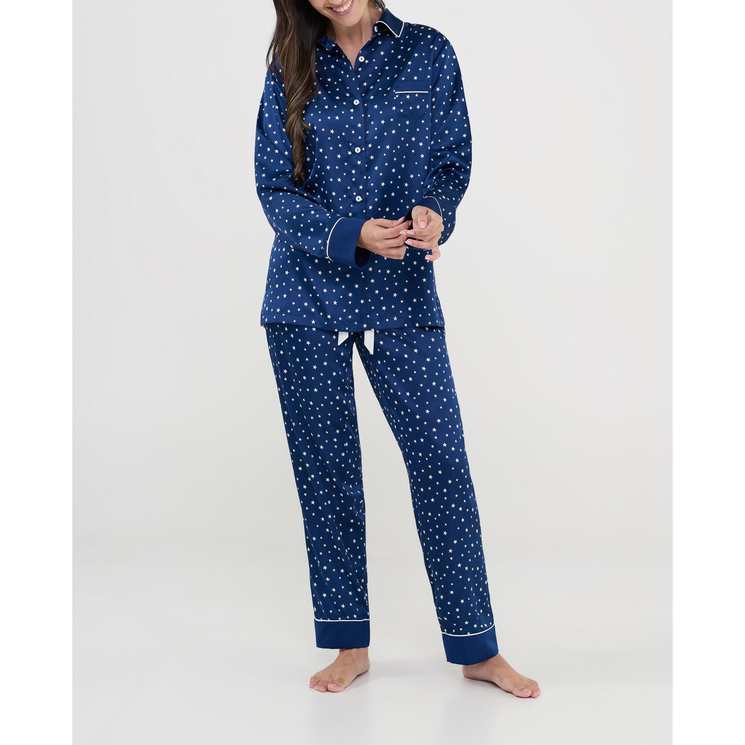 Pijama mujer raso estampado, chaqueta abierta con botones, bolsillo con vivo, manga larga y pantalón largo